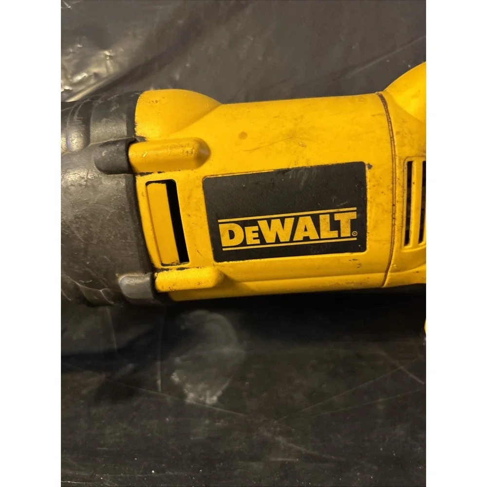 DeWalt DC385 18V Variable Speed Cordless Reciprocating Saw w/Battery Works Great